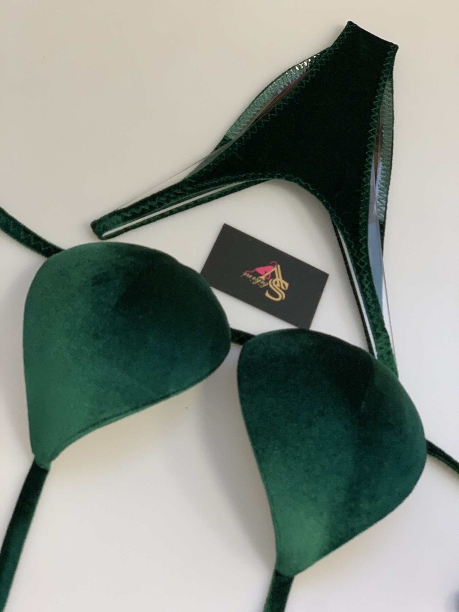 img_8338-1_2000x2000_436 База из бархата изумруд — изображение 1