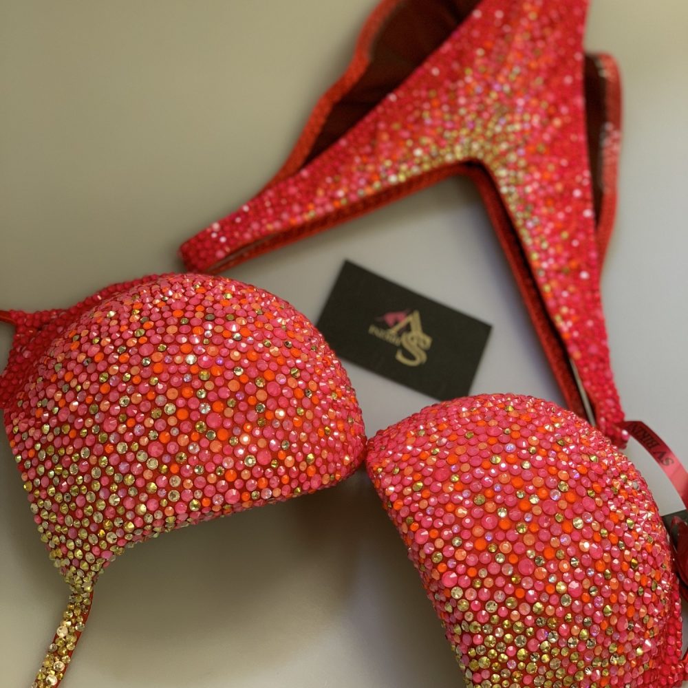 Золотая Барби